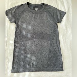 Athleta short sleeve top size M